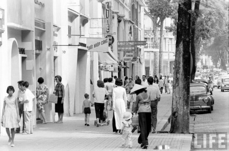 Sài Gòn: Nỗi nắng niềm mưa